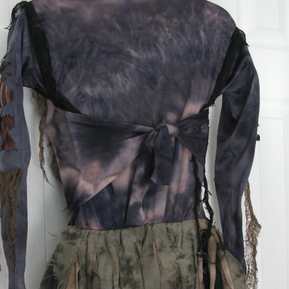 SPOOKY HALLOWEEN ZOMBIE COSTUME - Picture 7 of 16